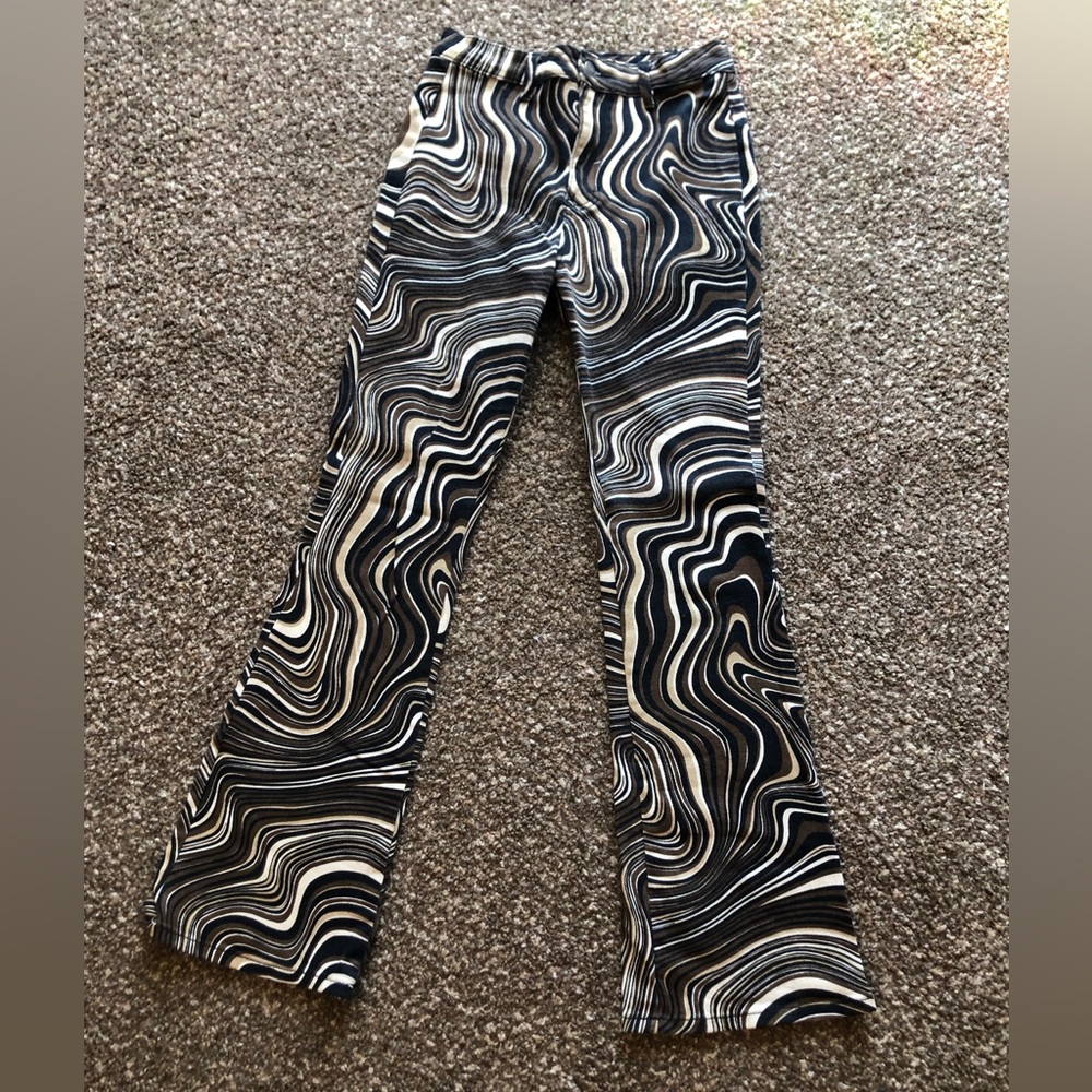 Neutrals 70s swirl pants